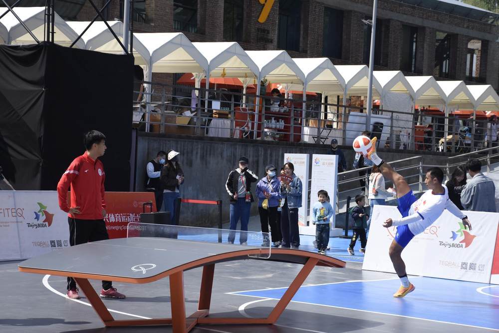 米体：罗马想冬窗租借齐尔克泽，若晋级欧冠会自动触发买断