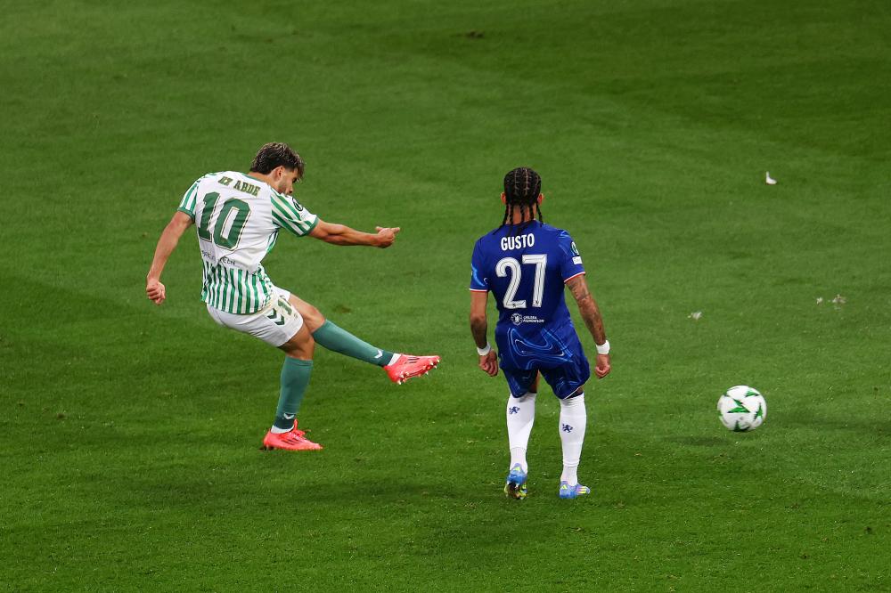 LNG官方：打野选手xiaofang与俱乐部友好协商后正式离队